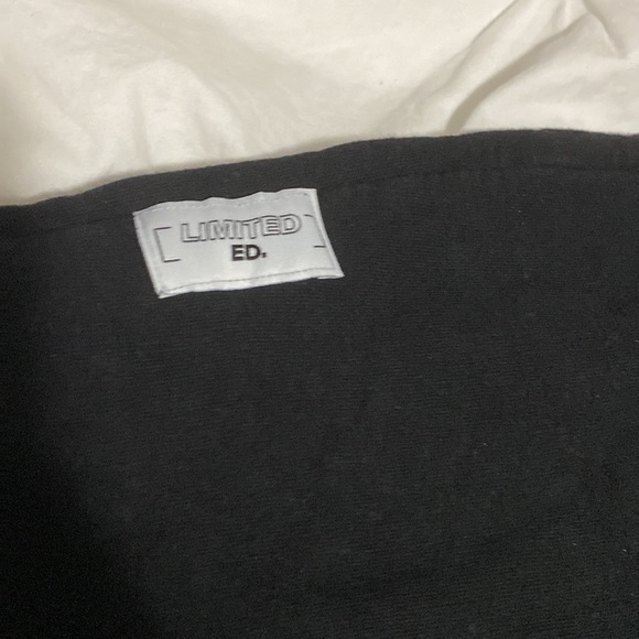 Black tracks - Picture 2 of 3